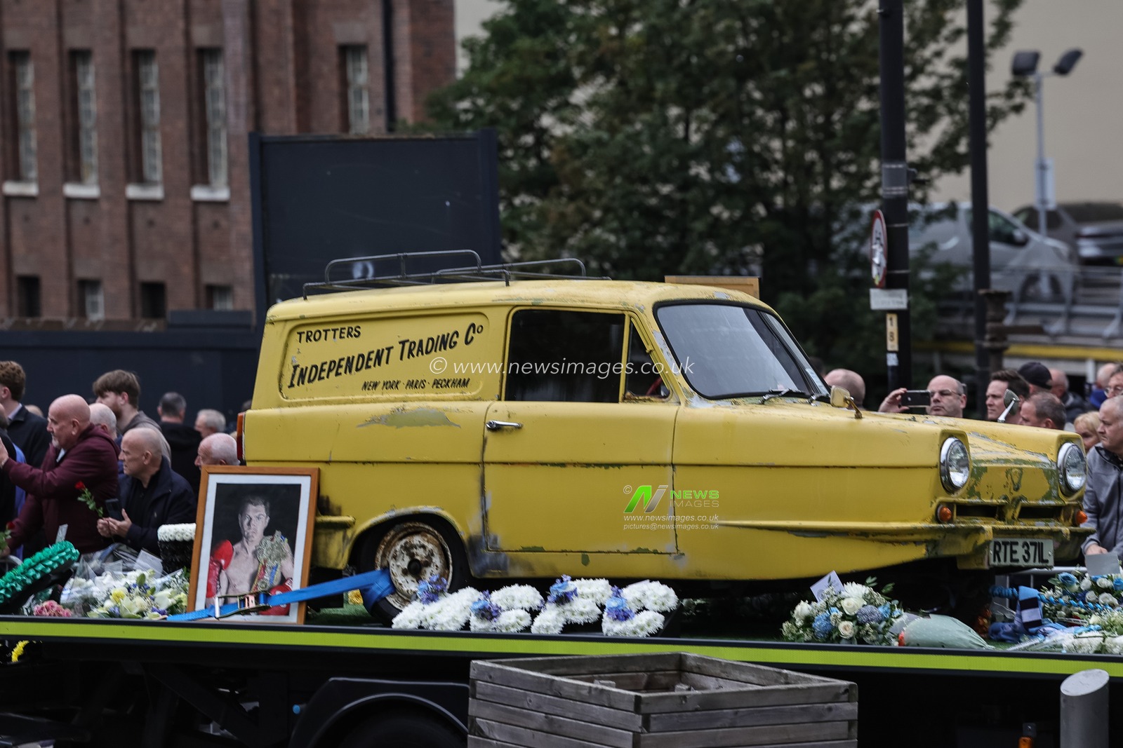 Rickys Trotterâ€™s Independent Traders car arrives front of precession during Ricky Hatton' Funeral at Manchester Cathedral, Manchester, United Kingdom, 10th October 2025

(Photo by Mark Cosgrove/News Images)