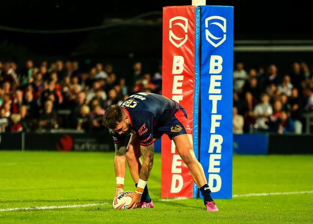 Kyle Feldt of St. Helens scores a try during the Betfred Super League round 21 match Wakefield Trinity vs St Helens at DIY Kitchens Stadium, Wakefield, United Kingdom, 8th August 2025

(Photo by Richard Bierton/News Images)