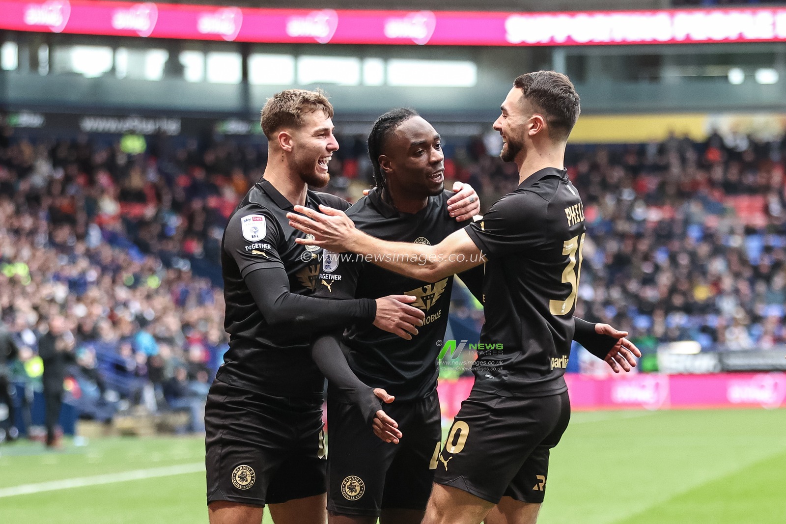 Devante Cole of Barnsley celebrates his goal to make it 0-1 during the Sky Bet League 1 match Bolton Wanderers vs Barnsley at Toughsheet Community Stadium, Bolton, United Kingdom, 3rd February 2024

(Photo by Mark Cosgrove/News Images)