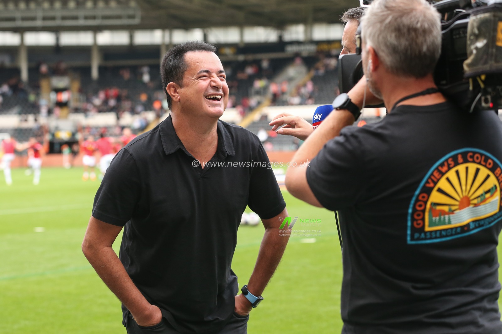 Hull City owner Acun Ilicali clearly enjoying life and being interviewed by Sky Sports TV before the Sky Bet Championship match Hull City vs Sheffield United at MKM Stadium, Hull, United Kingdom, 4th September 2022

(Photo by David Greaves Photos/ Via/News Images)