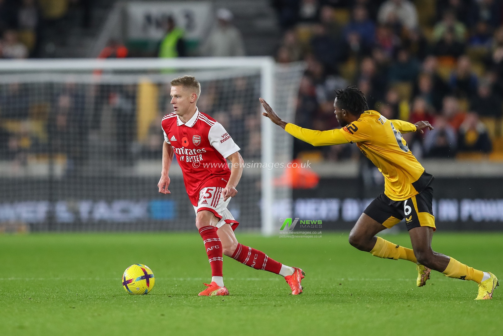 Oleksandr Zinchenko #35 of Arsenal in action during the Premier League match Wolverhampton Wanderers vs Arsenal at Molineux, Wolverhampton, United Kingdom, 12th November 2022

(Photo by Gareth Evans/News Images)