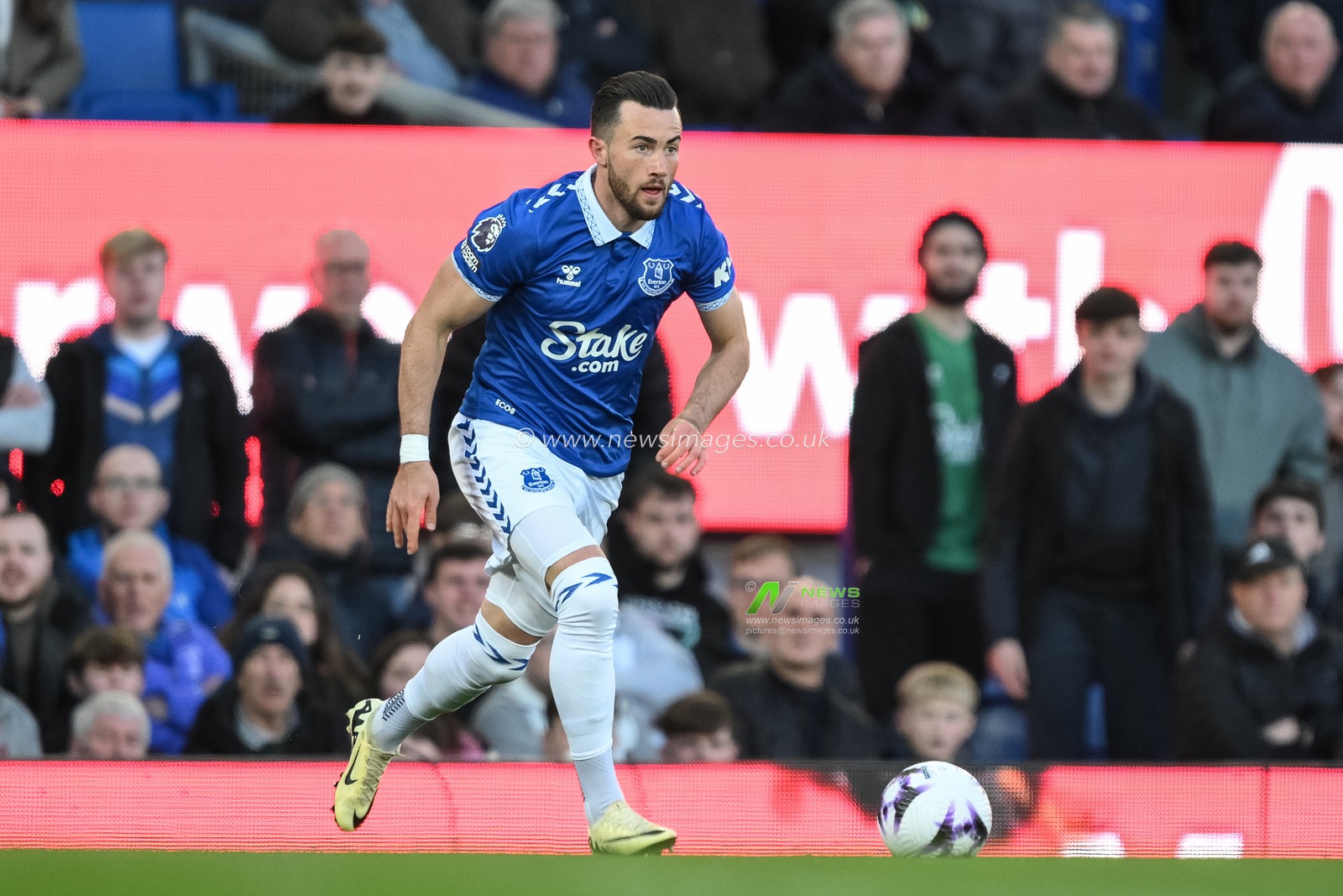 Jack Harrison of Everton with the ball during the Premier League match Everton vs Liverpool at Goodison Park, Liverpool, United Kingdom, 24th April 2024

(Photo by Craig Thomas/News Images)