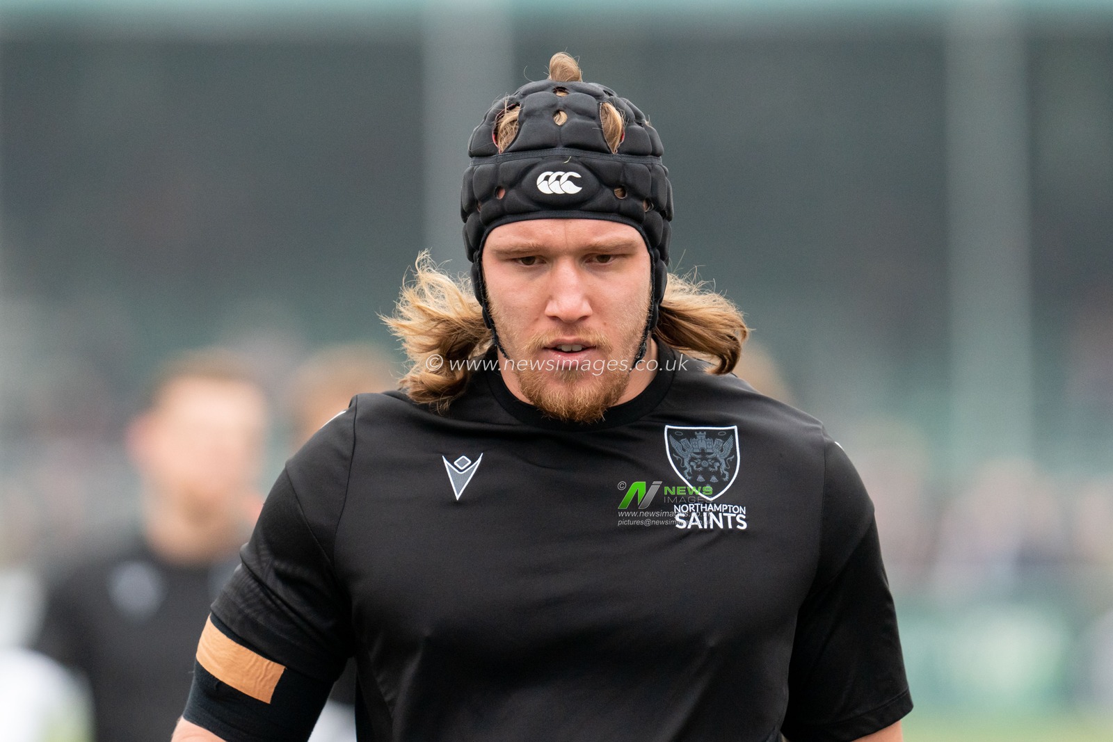 Alex Moon #5 of Northampton Saints during the Gallagher Premiership match Saracens vs Northampton Saints at StoneX Stadium, London, United Kingdom, 13th November 2022

(Photo by Richard Washbrooke/News Images)