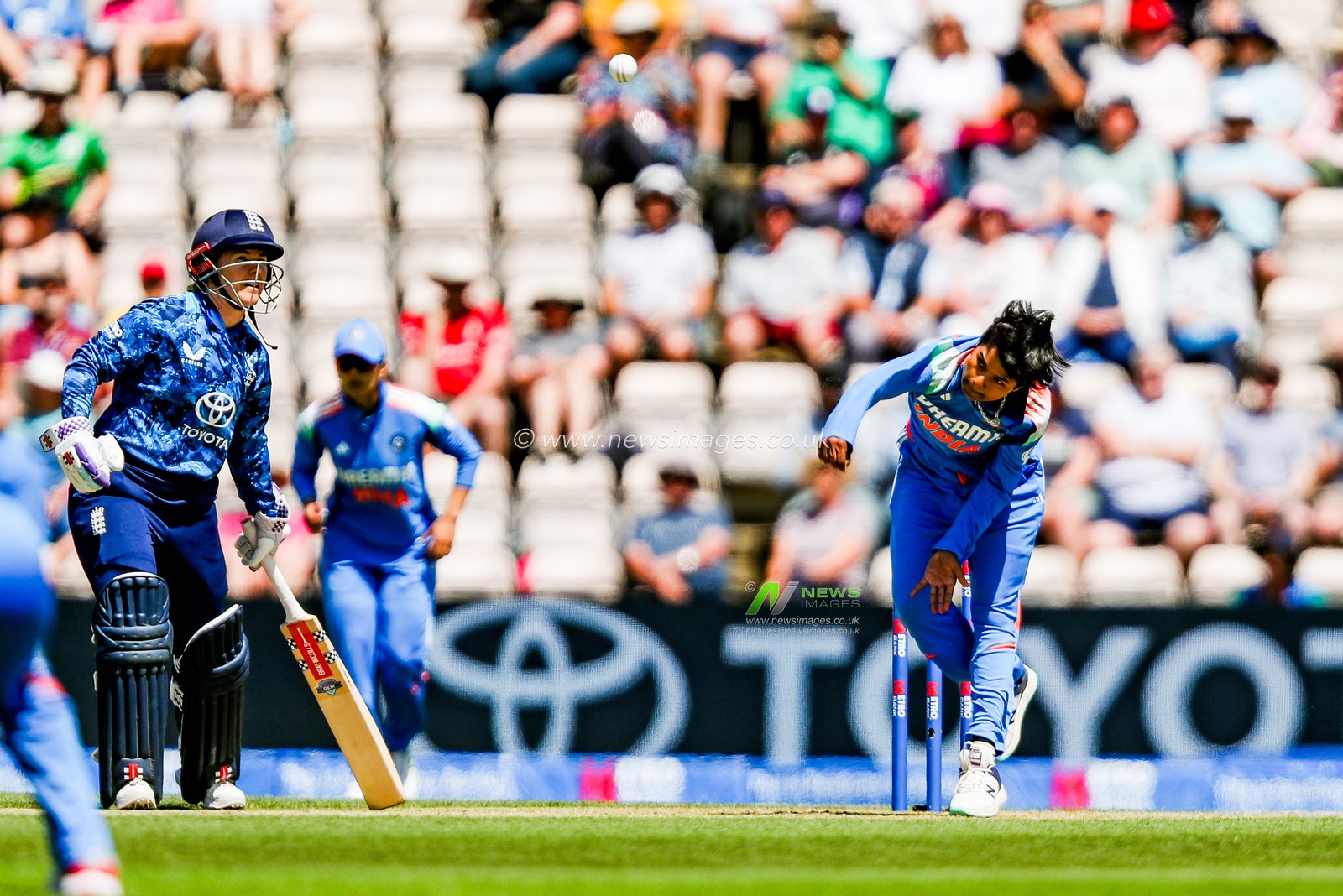 Kranti Gaud of India bowls during the 1st Metro Bank One Day International match England Women vs India Women at The Utilita Bowl, Southampton, United Kingdom, 16th July 2025

(Photo by Izzy Poles/News Images)