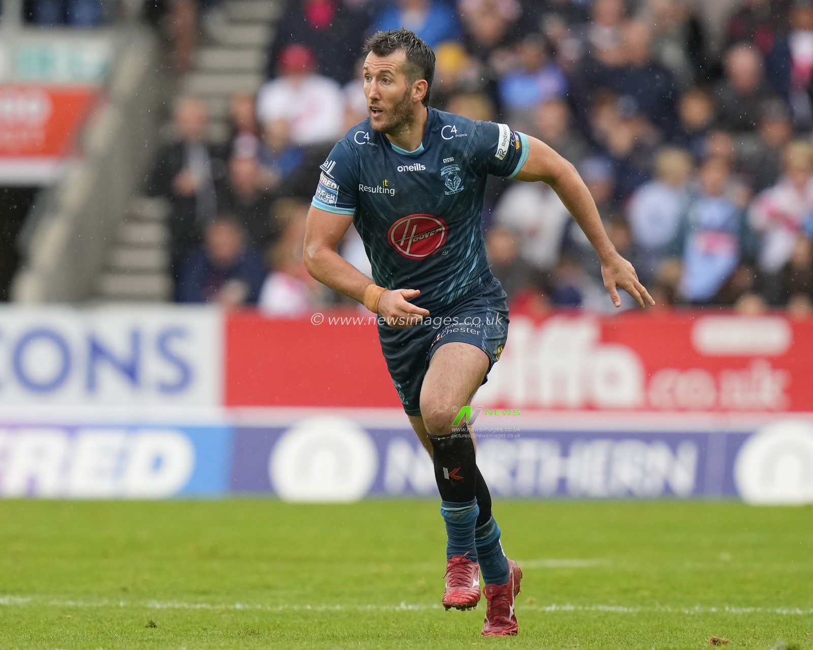 Stefan Ratchford #4 of Warrington Wolves during the Betfred Super League Eliminator match St Helens vs Warrington Wolves at Totally Wicked Stadium, St Helens, United Kingdom, 30th September 2023

(Photo by Steve Flynn/News Images)