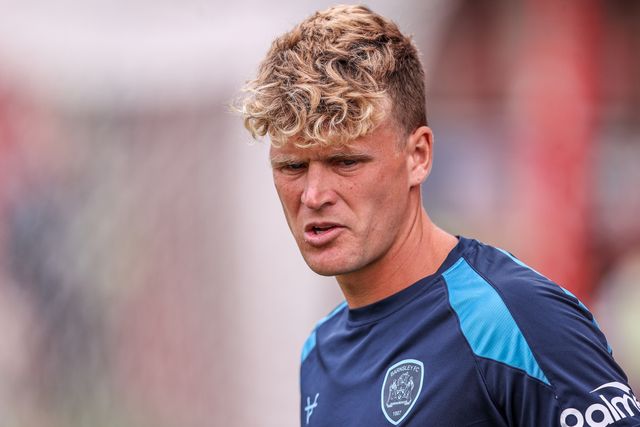 Cameron McGeehan of Barnsley in the pregame warmup session during the Sky Bet League One match Barnsley vs Bromley at Oakwell, Barnsley, United Kingdom on 15 August 2026

(Photo by Alfie Cosgrove/News Images)