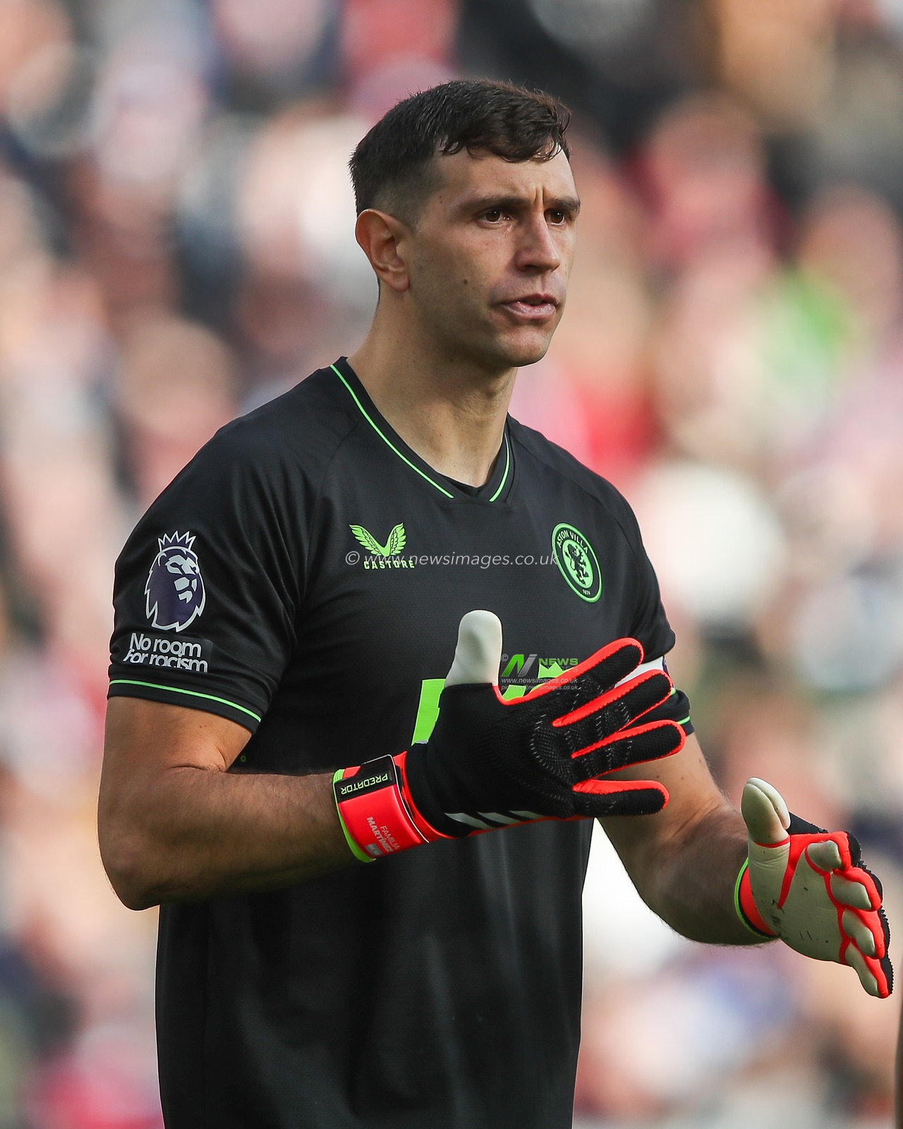 Emiliano MartÃ­nez of Aston Villa during the Premier League match West Ham United vs Aston Villa at London Stadium, London, United Kingdom, 17th March 2024

(Photo by Gareth Evans/News Images)