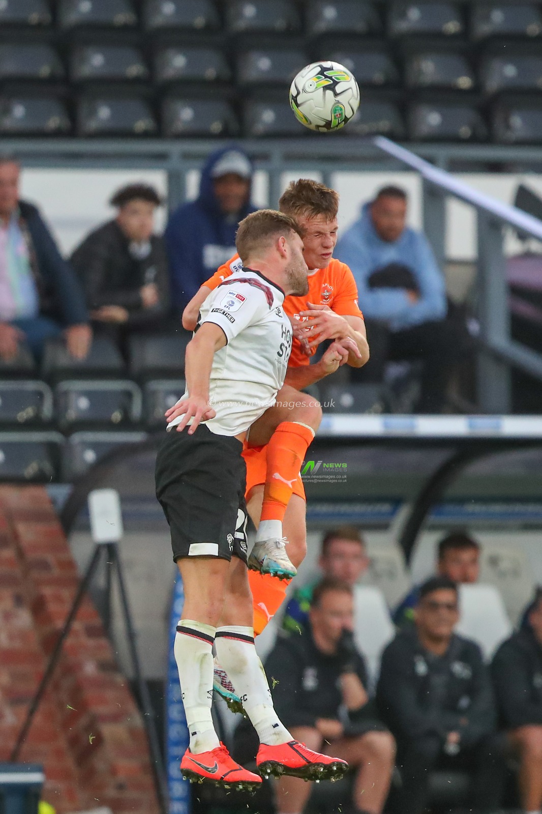 Callum Elder #20 of Derby County and Andy Lyons #24 of Blackpool battle for the ball during the Carabao Cup match Derby County vs Blackpool at Pride Park Stadium, Derby, United Kingdom, 8th August 2023

(Photo by Gareth Evans/News Images)