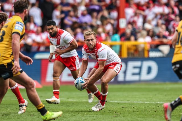 Jez Litten of Hull KR in action during the Betfred Super League round 21 match Hull KR vs Castleford Tigers at Sewell Group Craven Park, Kingston upon Hull, United Kingdom, 9th August 2025

(Photo by Alfie Cosgrove/News Images)