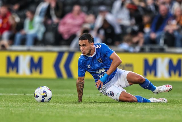 Enzo Le Fee of Sunderland in action during the Pre-season friendly match Hull City vs Sunderland at MKM Stadium, Hull, United Kingdom, 29th July 2025

(Photo by Alfie Cosgrove/News Images)