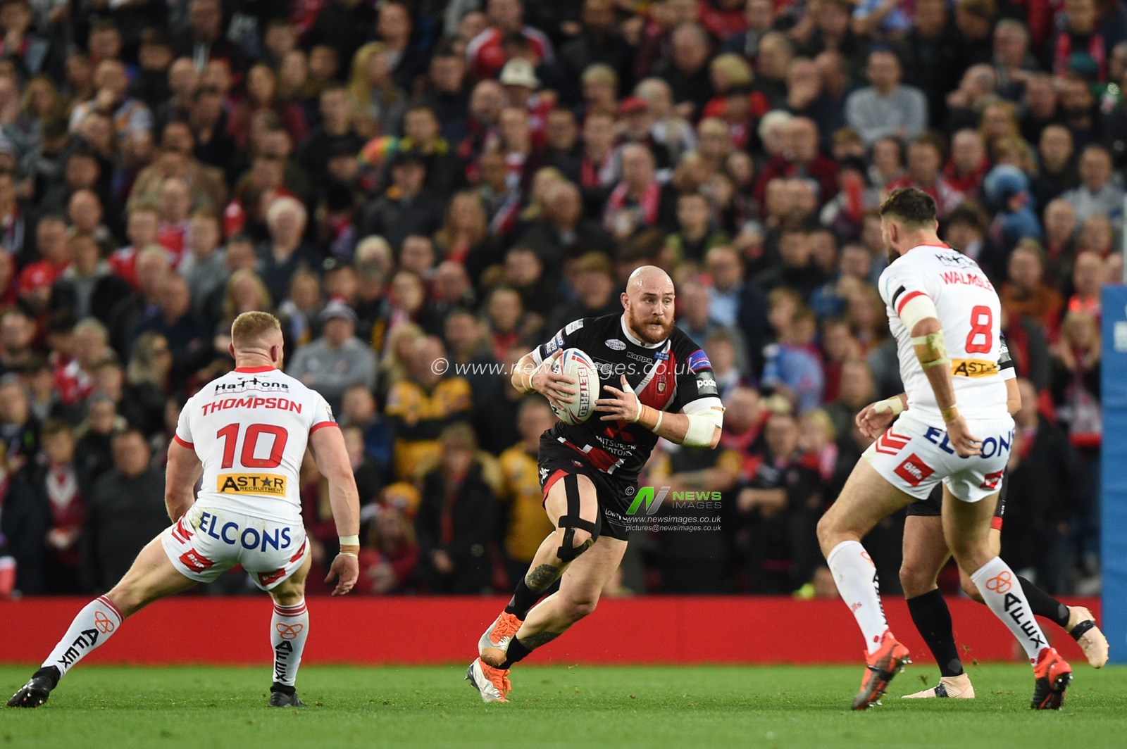 12th October 2019, Old Trafford, Manchester, England; The Grand Final 2019, Saint Helens v Salford Red Devils : Gil Dudson (10) of Salford Red Devils in action during the game. 

Credit: Richard Long/News Images