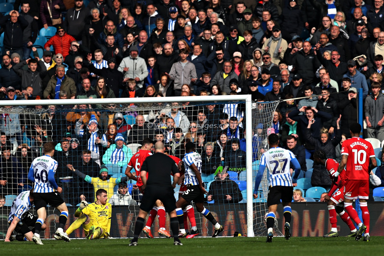 Anthony Musaba of Sheffield Wednesday shoots during the Sky Bet Championship match Sheffield Wednesday vs Middlesbrough at Hillsborough, Sheffield, United Kingdom, 21st April 2025

(Photo by Sam Eaden/News Images)