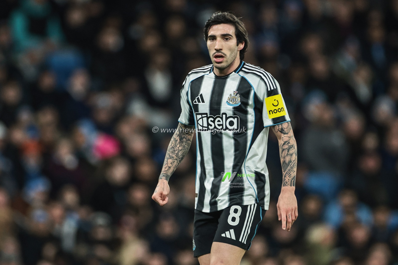 Sandro Tonali of Newcastle Untied during the Carabao Cup Semi-Final second leg match Manchester City vs Newcastle United at Etihad Stadium, Manchester, United Kingdom, 4th February 2026

(Photo by Mark Cosgrove/News Images)