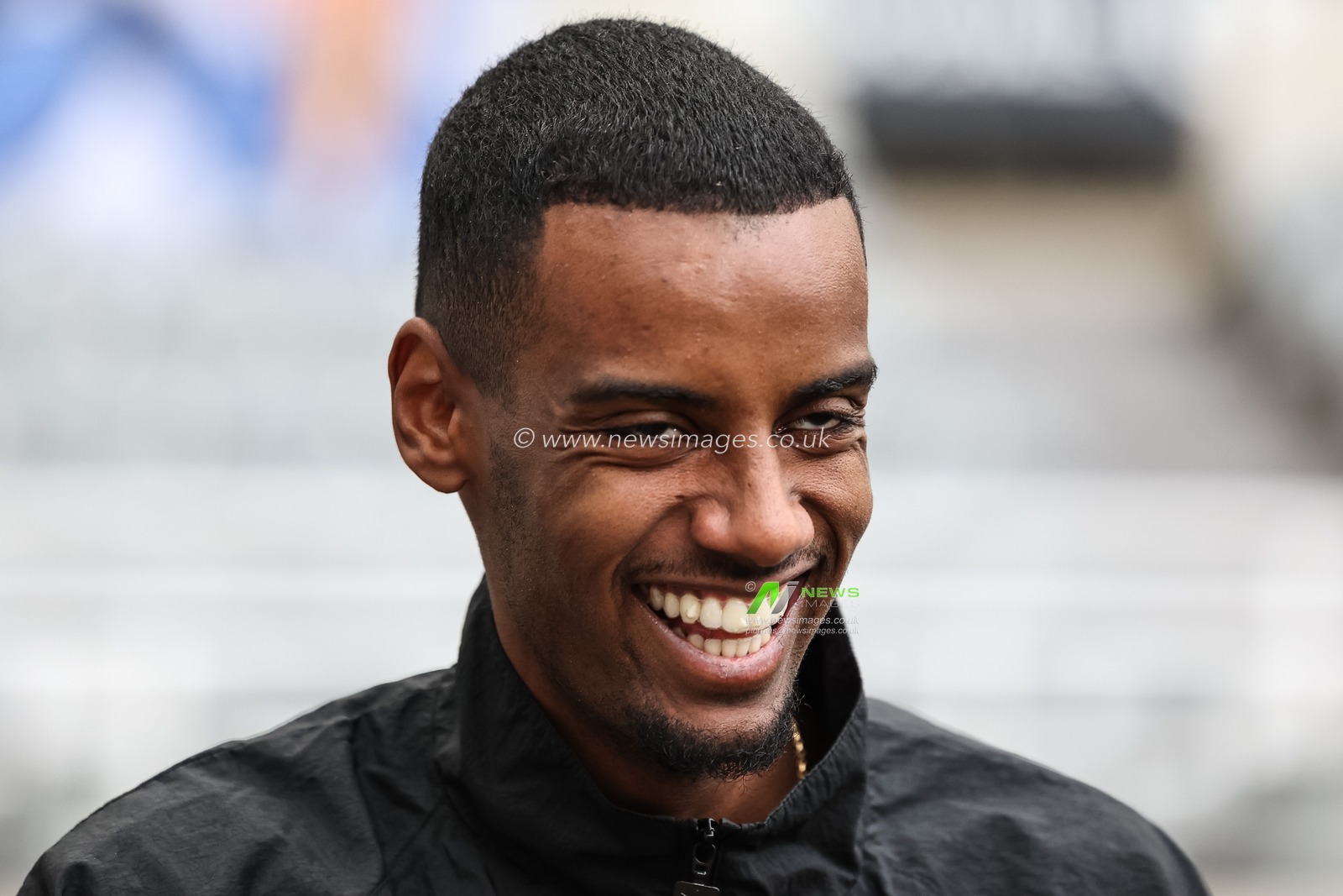 Alexander Isak of Newcastle United is full of smiles as he arrives during the Premier League match Newcastle United vs Crystal Palace at St. James's Park, Newcastle, United Kingdom, 16th April 2025

(Photo by Mark Cosgrove/News Images)