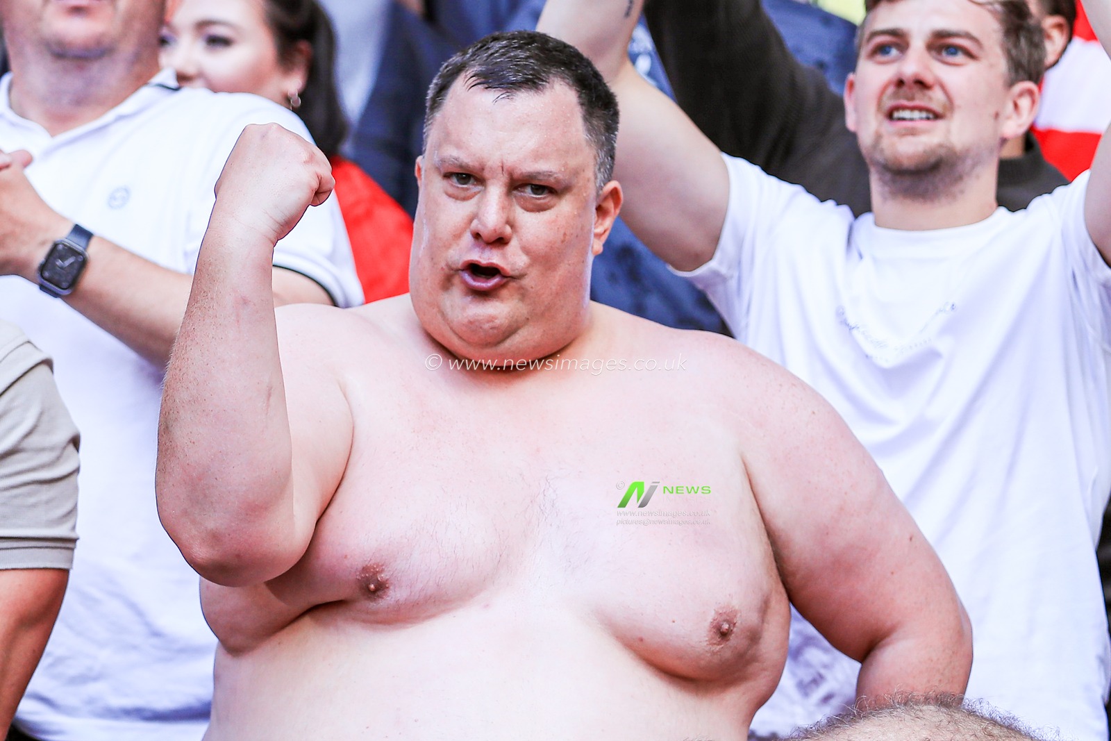 Charlton Athletic fan celebrate getting promotion back to the Sky Bet Championship after the Sky Bet League 1 Playoff Final match Charlton Athletic vs Leyton Orient at Wembley Stadium, London, United Kingdom, 25th May 2025

(Photo by Jorge Horsted/News Images)