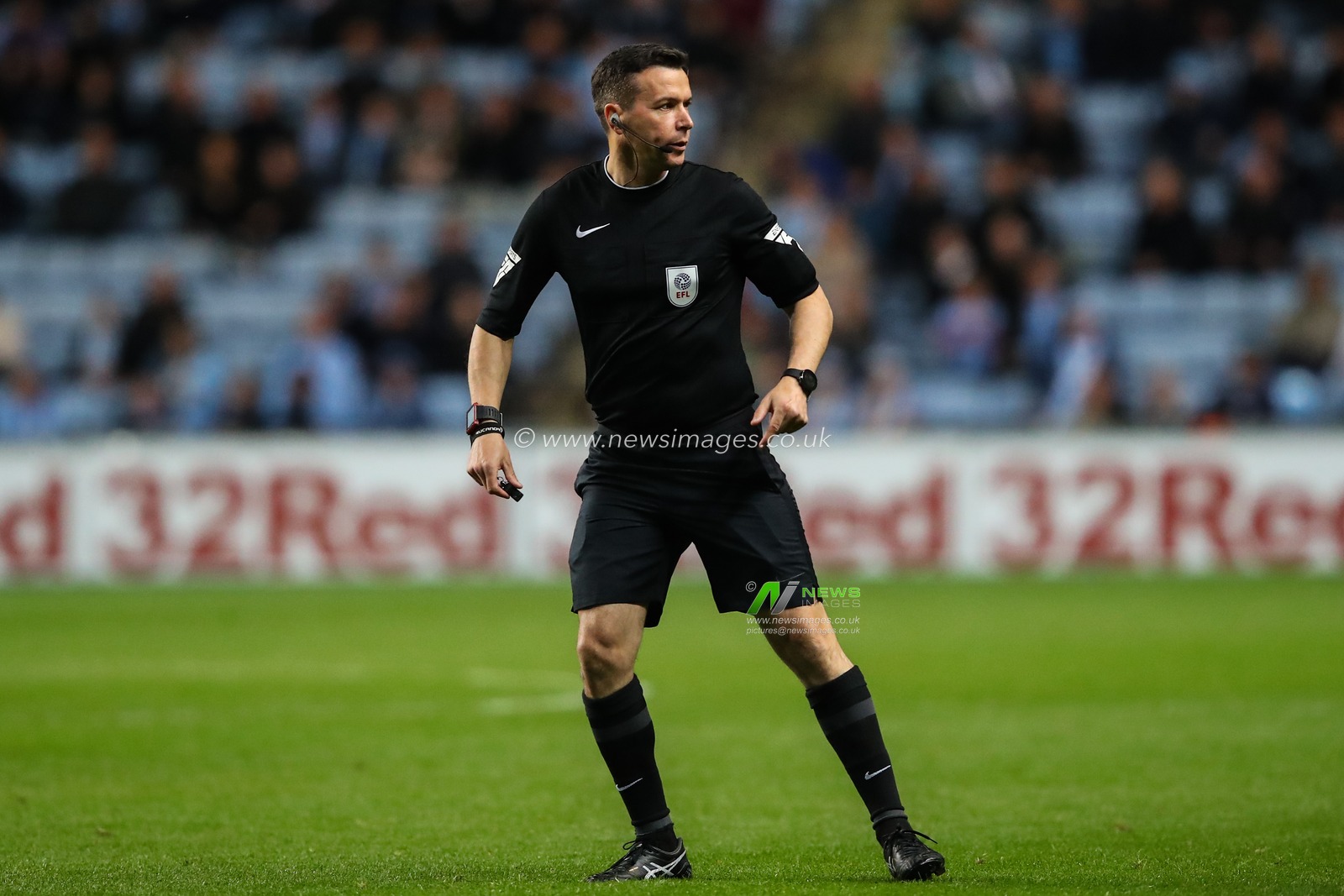 Referee Dean Whitestone during the Sky Bet Championship match Coventry City vs Ipswich Town at Coventry Building Society Arena, Coventry, United Kingdom, 30th April 2024

(Photo by Gareth Evans/News Images)