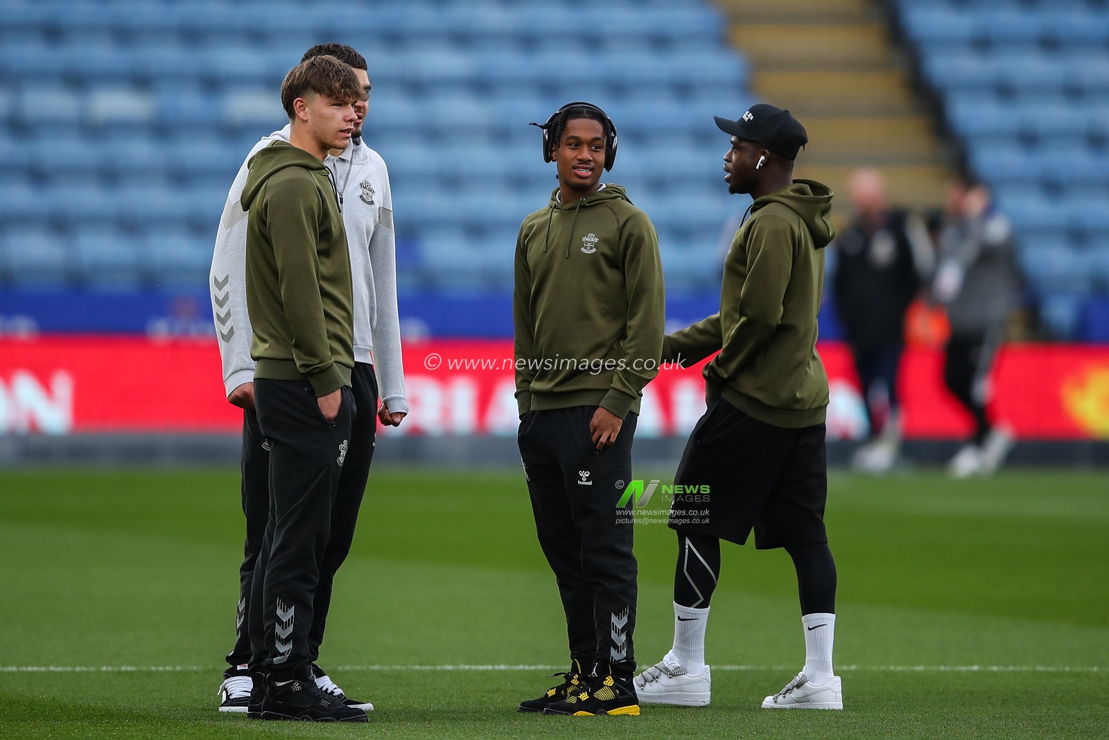 Southampton players arrive ahead of the Sky Bet Championship match Leicester City vs Southampton at King Power Stadium, Leicester, United Kingdom, 23rd April 2024

(Photo by Gareth Evans/News Images)