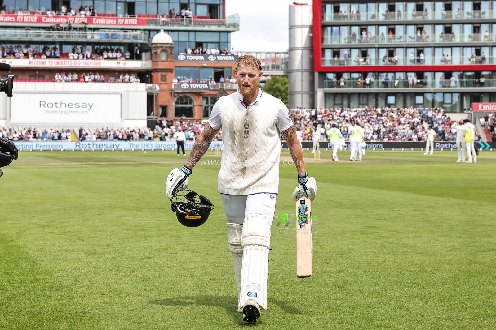 England captain Ben Stokes leaves the field of platy to a standing ovation after hitting a century and taking 5 wickets in the first innings during the 4th Rothesay Test Match match Day 4 England vs India at Old Trafford Cricket Ground, Manchester, United Kingdom, 26th July 2025

(Photo by Mark Cosgrove/News Images)