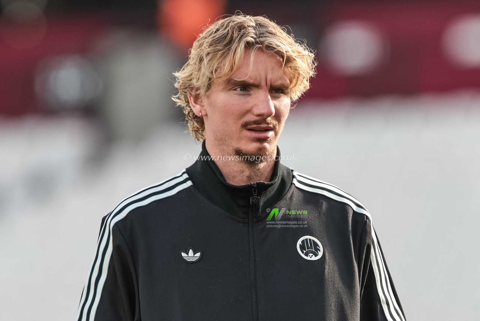 Nick Woltemade of Newcastle United arrives during the Premier League match West Ham United vs Newcastle United at London Stadium, London, United Kingdom, 2nd November 2025

(Photo by Mark Cosgrove/News Images)

*** GER AUT SUI OUT ***
