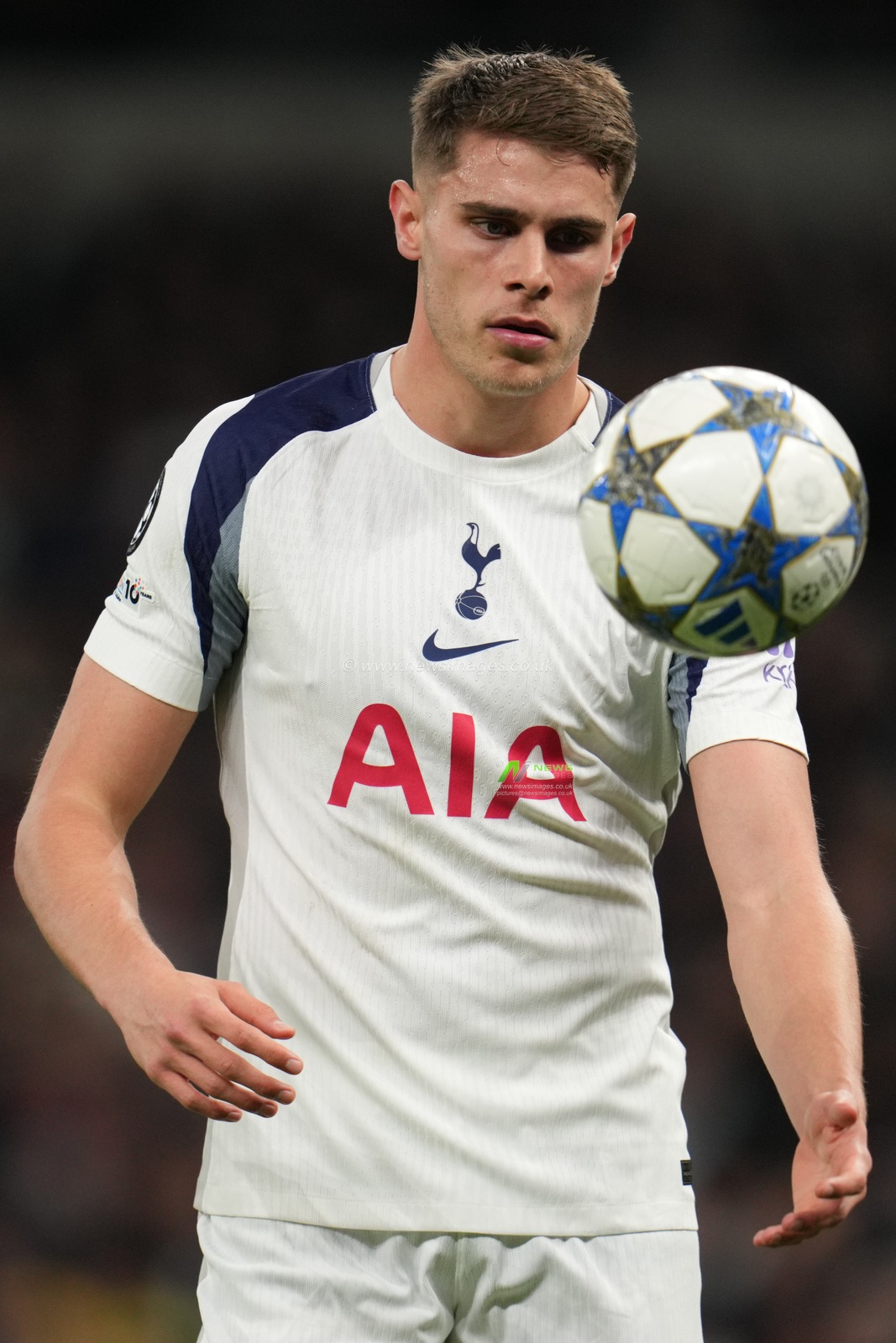 Micky van de Ven of Tottenham Hotspur during the UEFA Champions League Matchday 6 of 8 Tottenham Hotspur vs Slavia Prague at Tottenham Hotspur Stadium, London, United Kingdom, 9th December 2025

(Photo by Harvey Murphy/News Images)

*** GER AUT SUI OUT ***