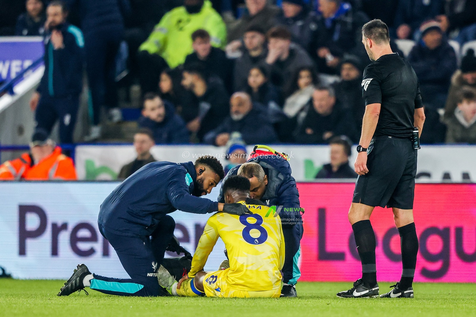 Jefferson Lerma of Crystal Palace goes down with injury during the Premier League match Leicester City vs Crystal Palace at King Power Stadium, Leicester, United Kingdom, 15th January 2025

(Photo by Alfie Cosgrove/News Images)
