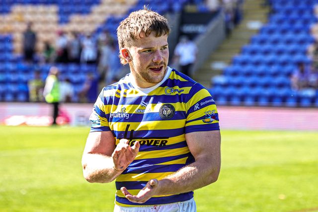 Luke Thomas of Warrington Wolves applauds the fans after the game during the Betfred Super League round 12 match Warrington Wolves vs Bradford Bulls at The Halliwell Jones Stadium, Warrington, United Kingdom on 24 May 2026

(Photo by Alfie Cosgrove/News Images)