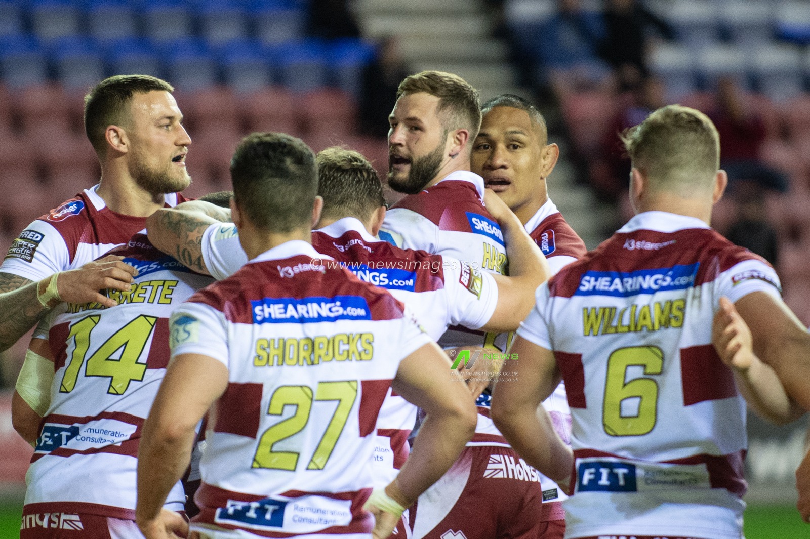2nd May 2019 , DW Stadium, Wigan, England;  Betfred Super League, Round 14, Wigan Warriors vs London Broncos ; Wigan celebrate , Morgan Escare try

Credit: Richard Long/News Images