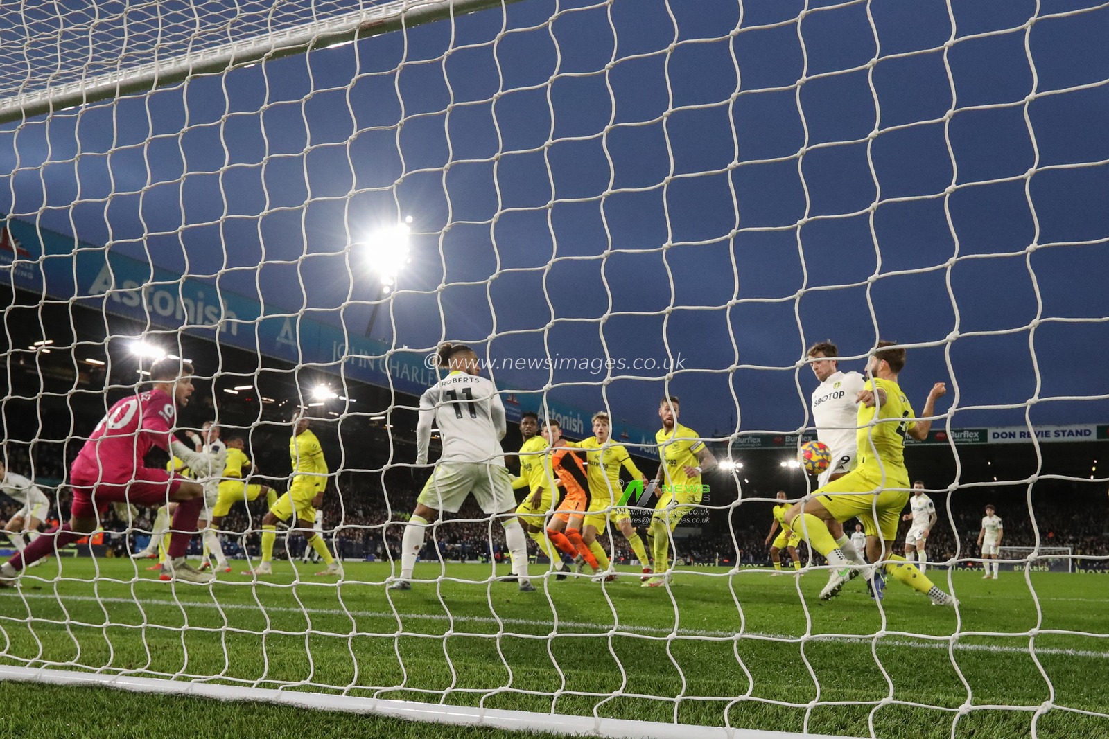 Patrick Bamford #9 of Leeds United scores to make it 2-2