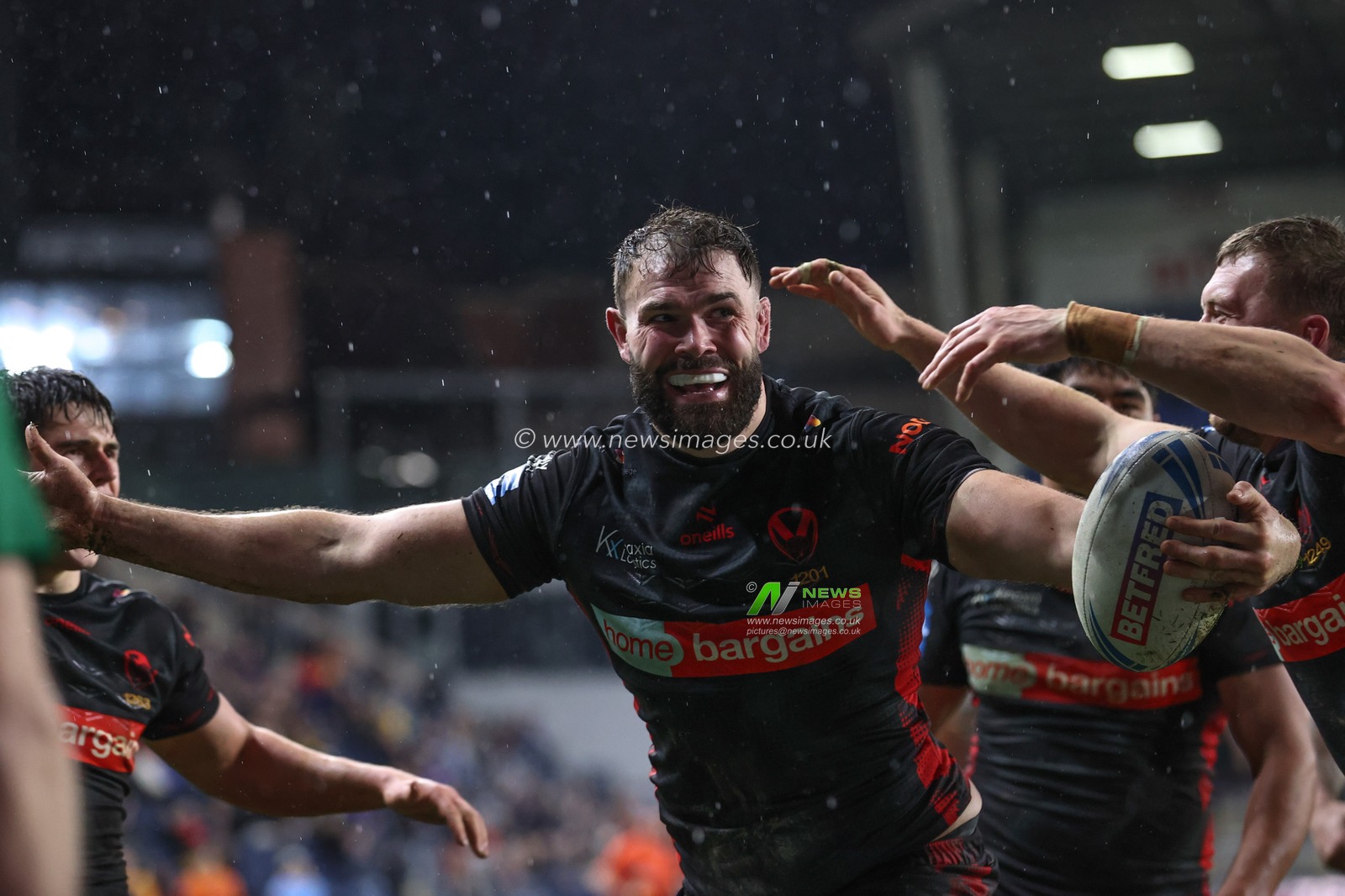 Alex Walmsley of St. Helens celebrates his try during the Betfred Challenge Cup Sixth Round match Leeds Rhinos vs St Helens at Headingley Stadium, Leeds, United Kingdom, 22nd March 2024

(Photo by Mark Cosgrove/News Images)
