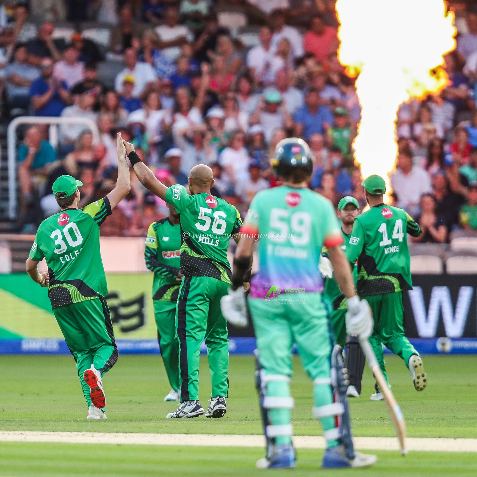 Tymal Mills of Southern Brave celebrates with teammates after the dismissal of Jordon Cox of Oval Invincibles during the The Hundred match Oval Invincibles vs Southern Brave at The Kia Oval, London, United Kingdom, 8th August 2024

(Photo by Izzy Poles/News Images)