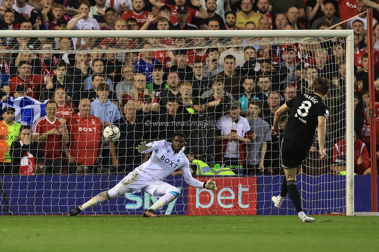 Sander Berge #8 of Sheffield United scores a penalty