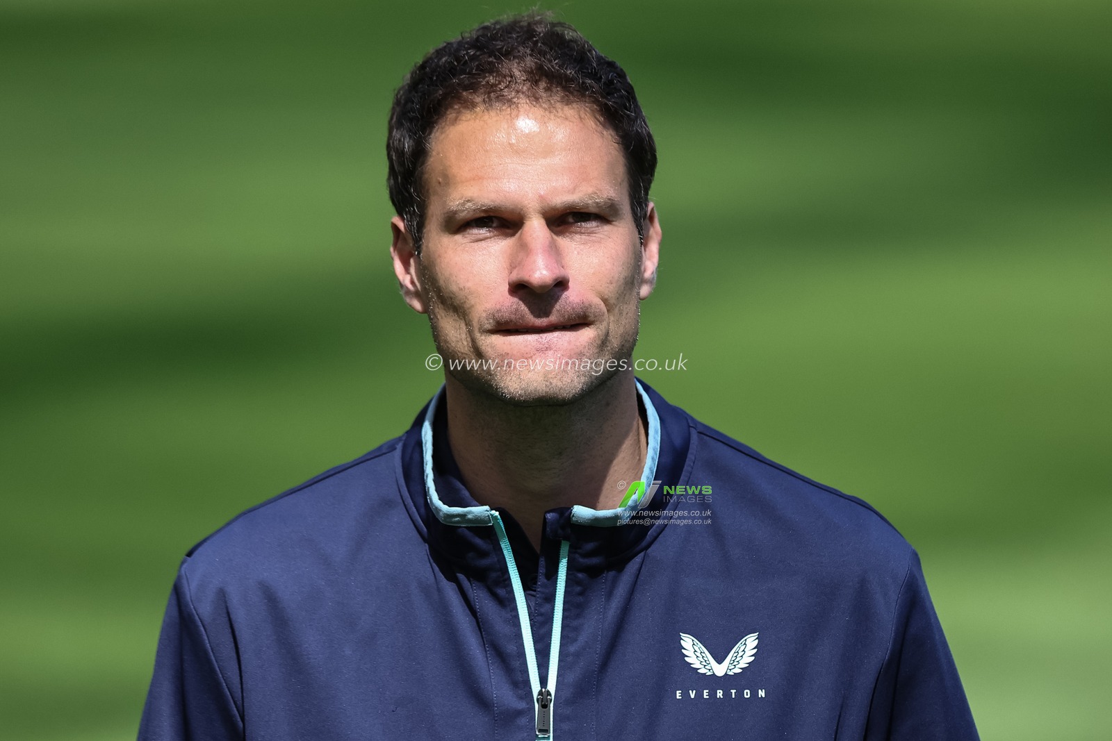 Asmir Begović of Everton arrives during the Premier League match Newcastle United vs Everton at St. James's Park, Newcastle, United Kingdom, 25th May 2025

(Photo by Mark Cosgrove/News Images)