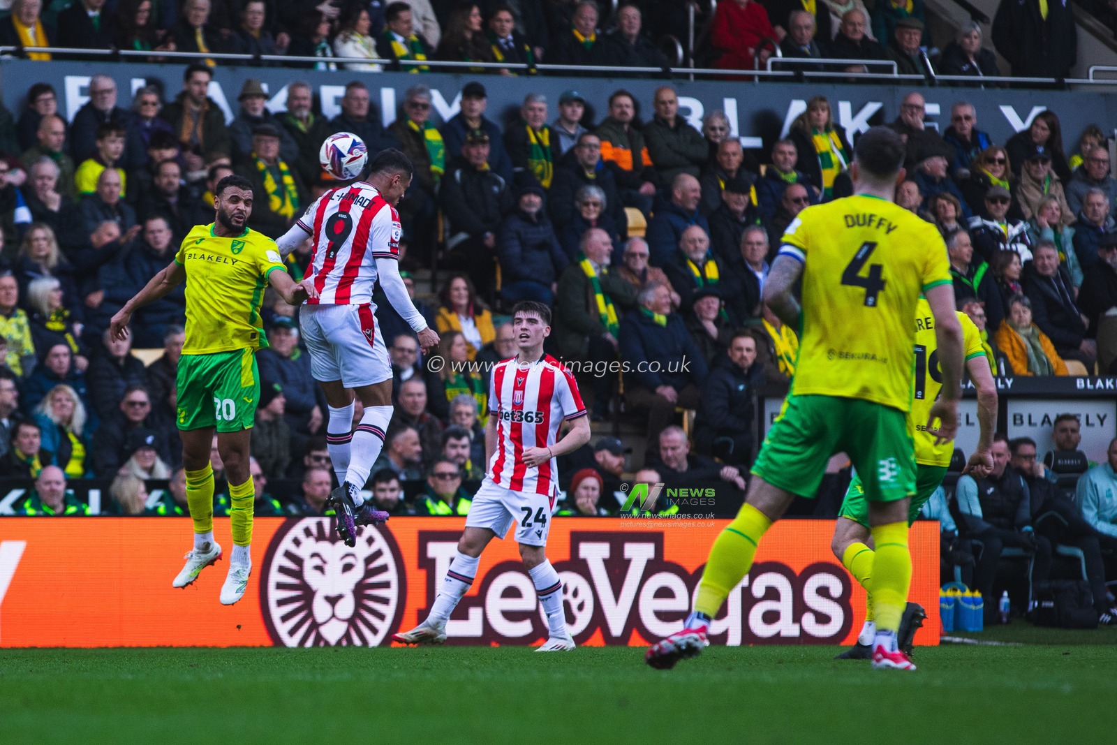 Anis Slimane of Norwich City, Ali Al-Hamadi of Stoke City during the Sky Bet Championship match Norwich City vs Stoke City at Carrow Road, Norwich, United Kingdom, 22nd February 2025

(Photo by Craig Evans/News Images)
