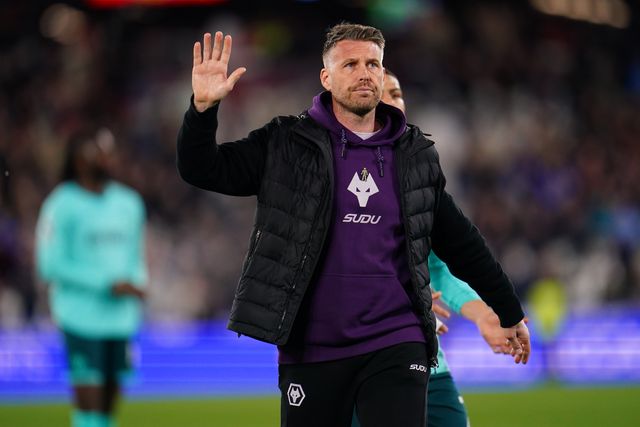 Rob Edwards manager of Wolverhampton Wanderers apologies to away support after 4-0 defeat during the Premier League match West Ham United vs Wolverhampton Wanderers at London Stadium, London, United Kingdom on 10 April 2026

(Photo by Harvey Murphy/News Images)