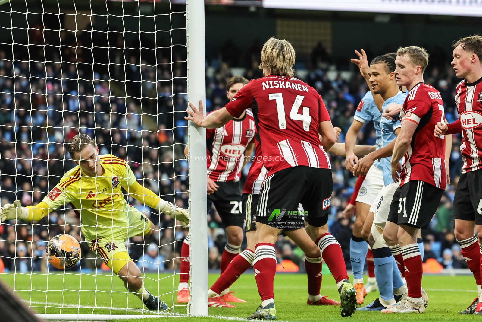Nathan Ake of Manchester City scores to make it 3-0 during the Emirates FA Cup Third Round match Manchester City vs Exeter City at Etihad Stadium, Manchester, United Kingdom, 10th January 2026

(Photo by Mark Cosgrove/News Images)