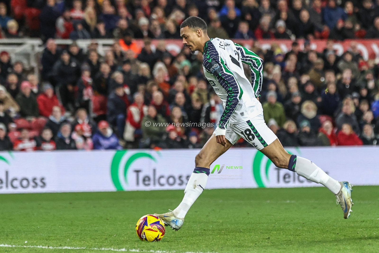 Wilson Isidor of Sunderland scores to make it 1-2 during the Sky Bet Championship match Middlesbrough vs Sunderland at Riverside Stadium, Middlesbrough, United Kingdom, 3rd February 2025

(Photo by Alfie Cosgrove/News Images)