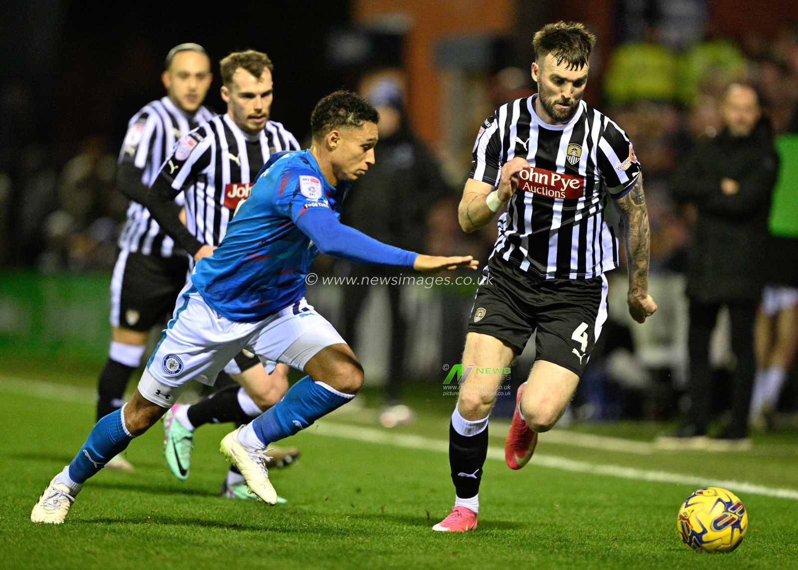 Kyle Cameron 4# of Notts County Football Club breaks forward with the ball, during the Sky Bet League 2 match Stockport County vs Notts County at Edgeley Park Stadium, Stockport, United Kingdom, 22nd December 2023

(Photo by Cody Froggatt/News Images)
