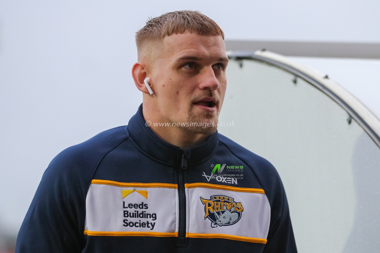 Luke Hooley #21 of Leeds Rhinos arrives at The Sewell Group Craven Park Stadium ahead of the  Super League Round 7 match Hull KR vs Leeds Rhinos at Sewell Group Craven Park, Kingston upon Hull, United Kingdom, 31st March 2023

(Photo by James Heaton/News Images)