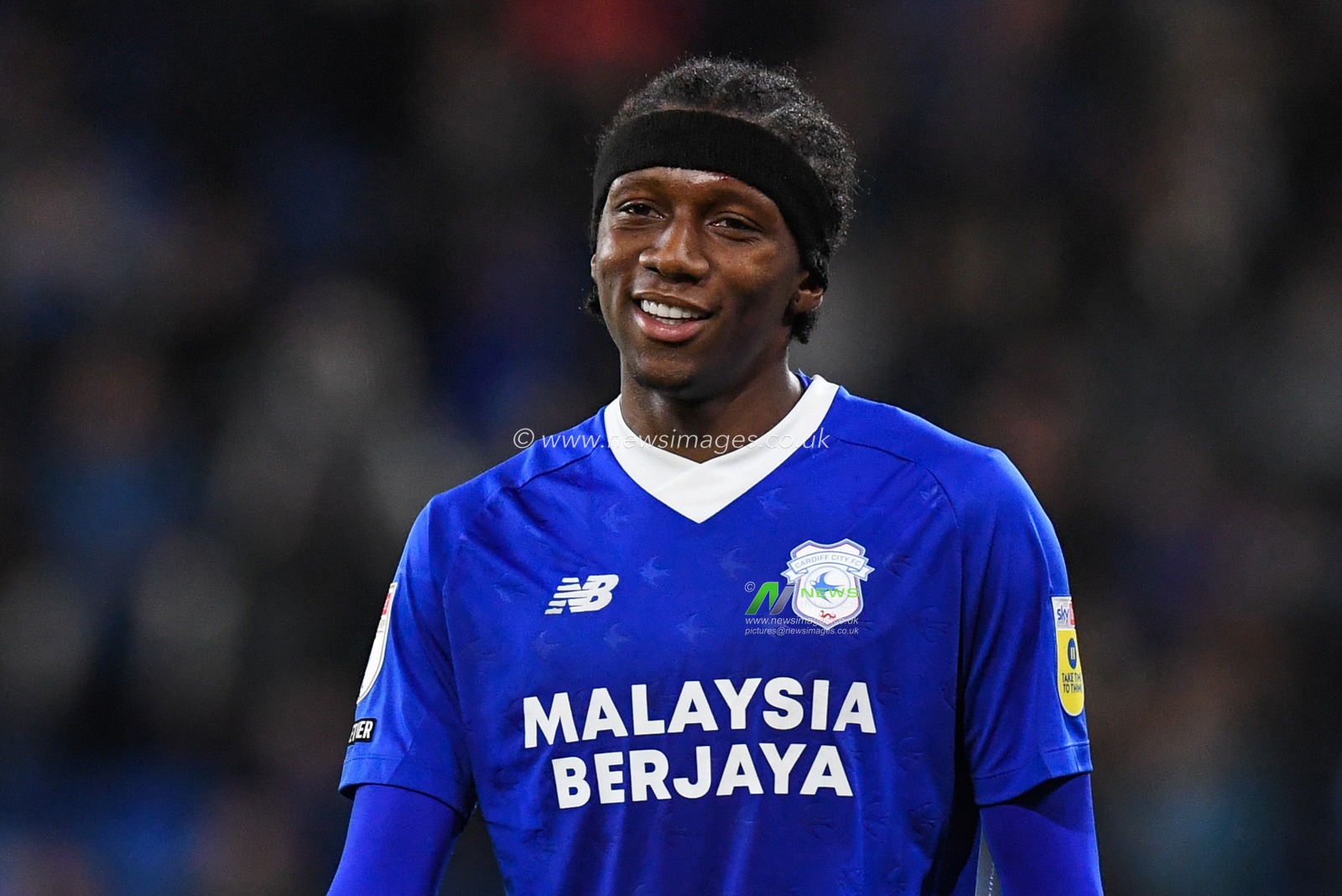 Jaden Philogene-Bidace #25 of Cardiff City  during the Sky Bet Championship match Cardiff City vs Watford at Cardiff City Stadium, Cardiff, United Kingdom, 2nd November 2022

(Photo by Mike Jones/News Images)