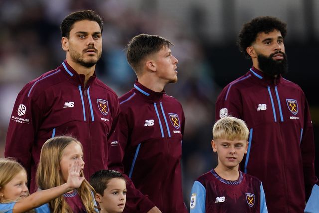 Konstantinos Mavropanos of West Ham United ahead of kick off during the Sky Bet Championship match West Ham United vs Wolverhampton Wanderers at London Stadium, London, United Kingdom on 01 September 2026

(Photo by Harvey Murphy/News Images)