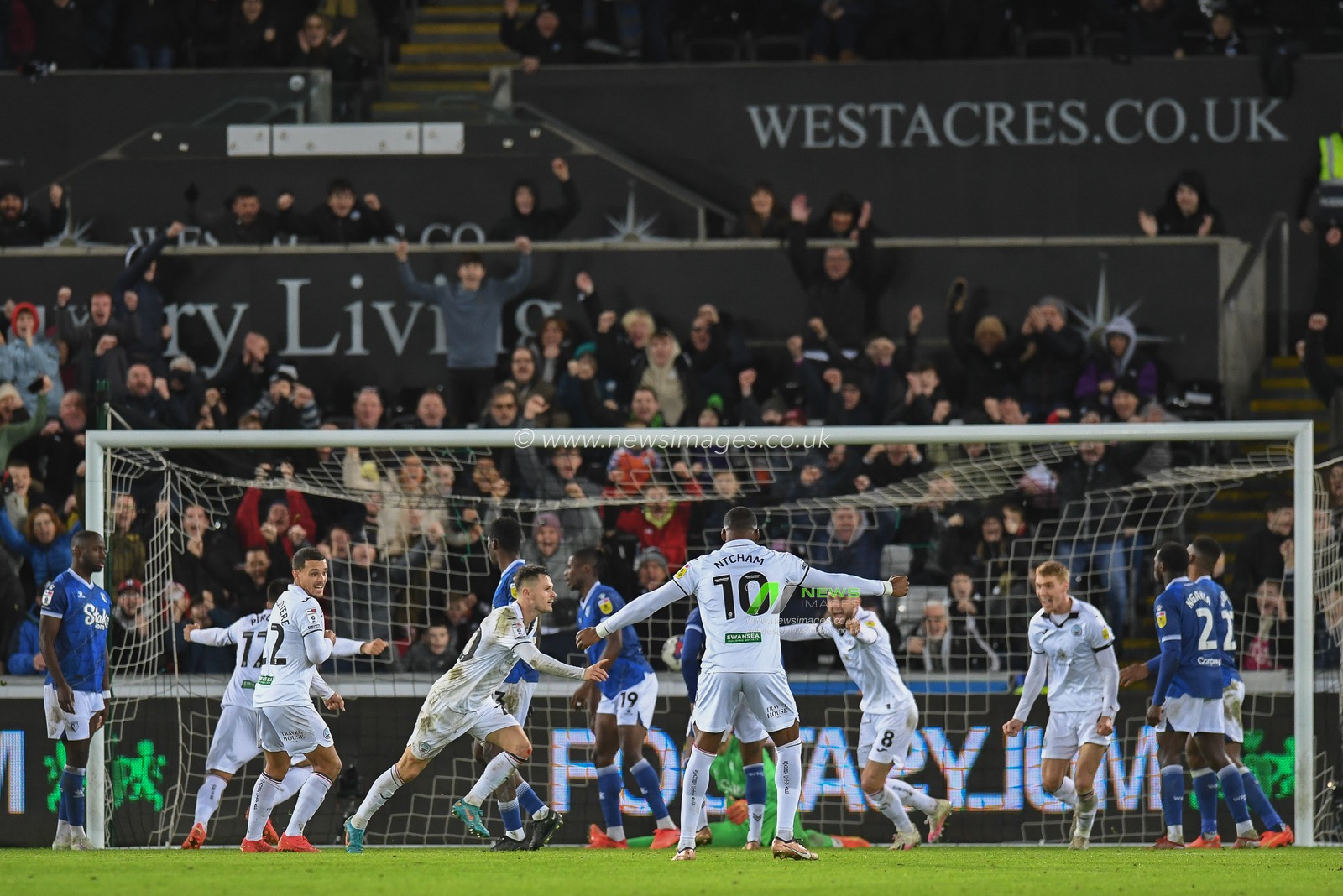 Liam Cullen #20 of Swansea City scores to make it 2-0during the Sky Bet Championship match Swansea City vs Watford at Swansea.com Stadium, Swansea, United Kingdom, 30th December 2022

(Photo by Mike Jones/News Images)
