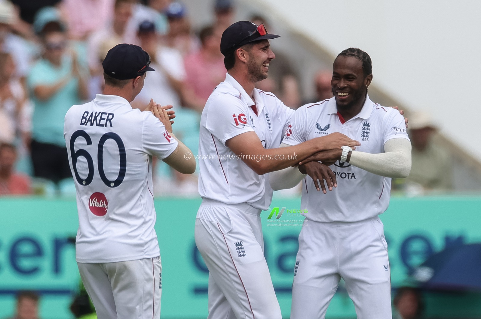 Jofra Archer of England celebrates the wicket of  Henry Nicholls of New Zealand during the 2nd Rothesay Test Match Day 4 match England vs New Zealand at The Kia Oval, London, United Kingdom on 20 June 2026

(Photo by Mark Cosgrove/News Images)