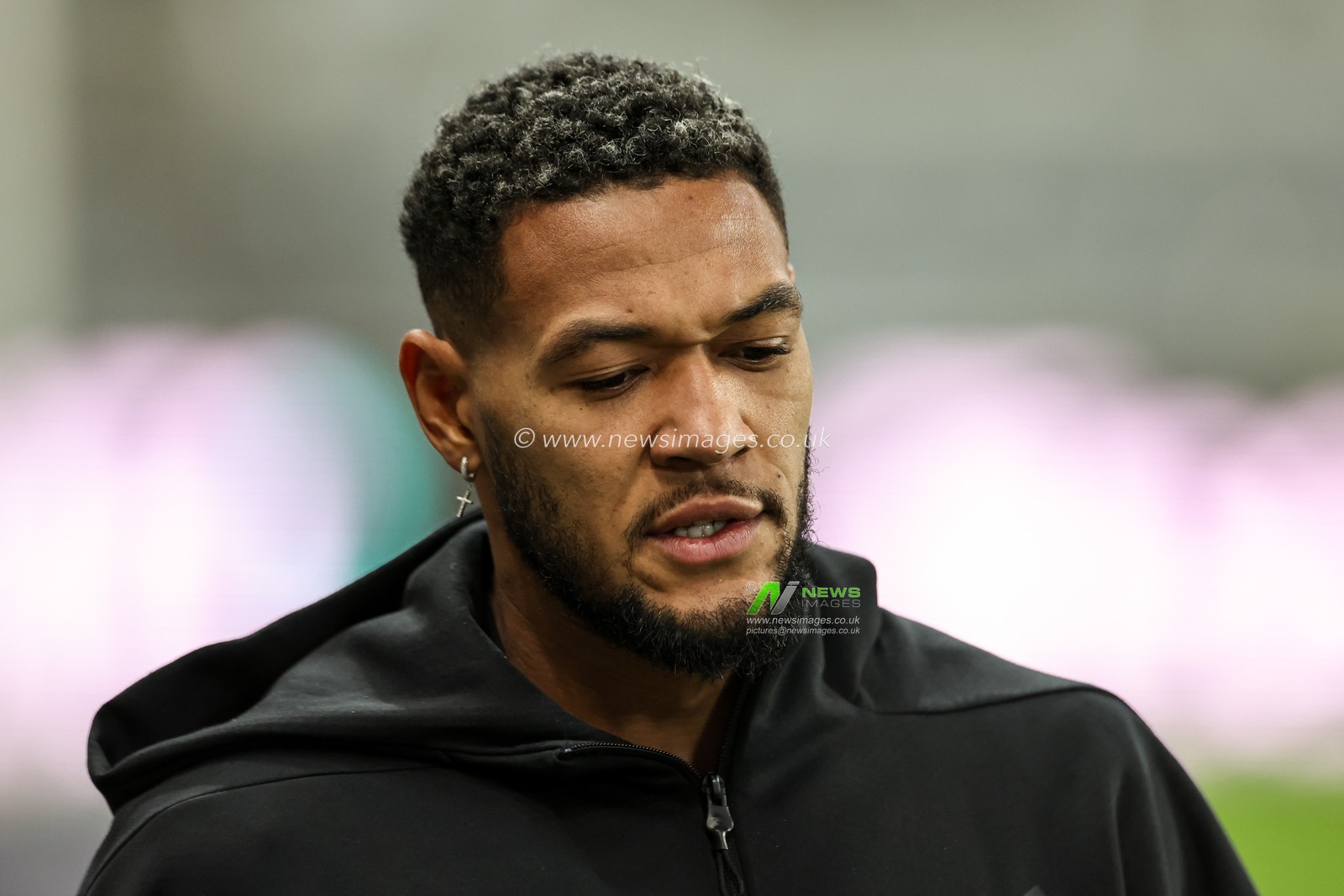 Joelinton of Newcastle United arrives during the Premier League match Newcastle United vs Liverpool at St. James' Park, Newcastle, United Kingdom, 4th December 2024

(Photo by Mark Cosgrove/News Images)