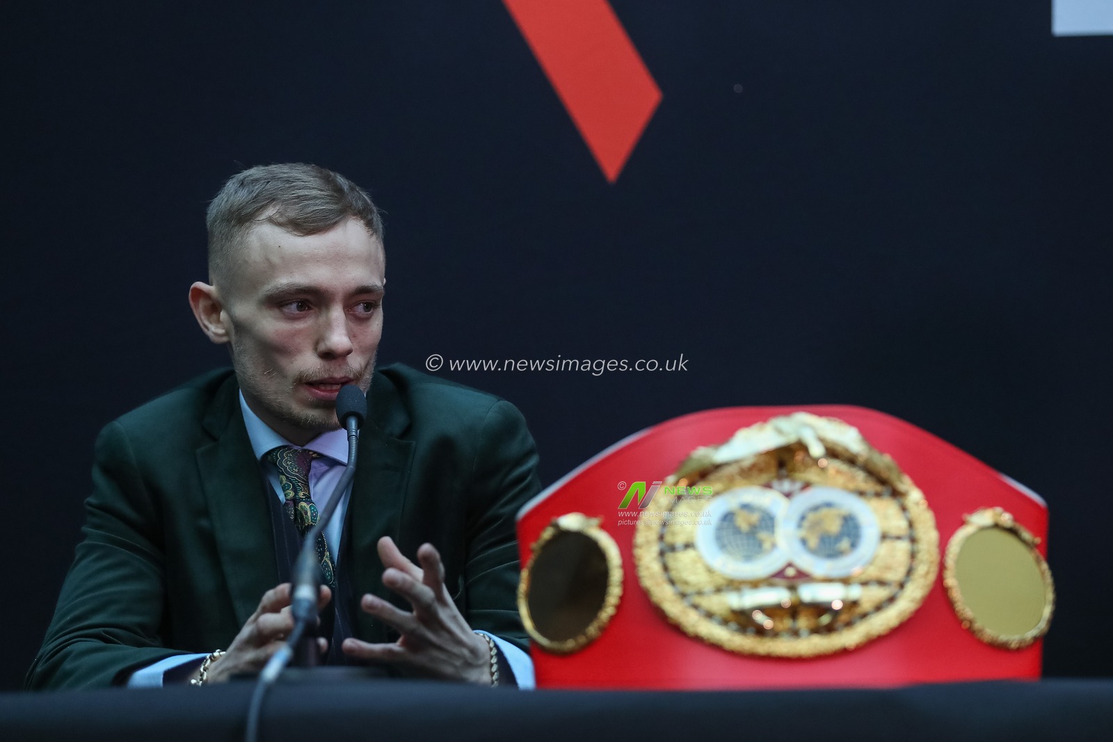 Sunny Edwards talks during the Sunny Edwards v Felix Alvarado press conference at Meadowhall, Sheffield, United Kingdom, 9th November 2022

(Photo by Gareth Evans/News Images)