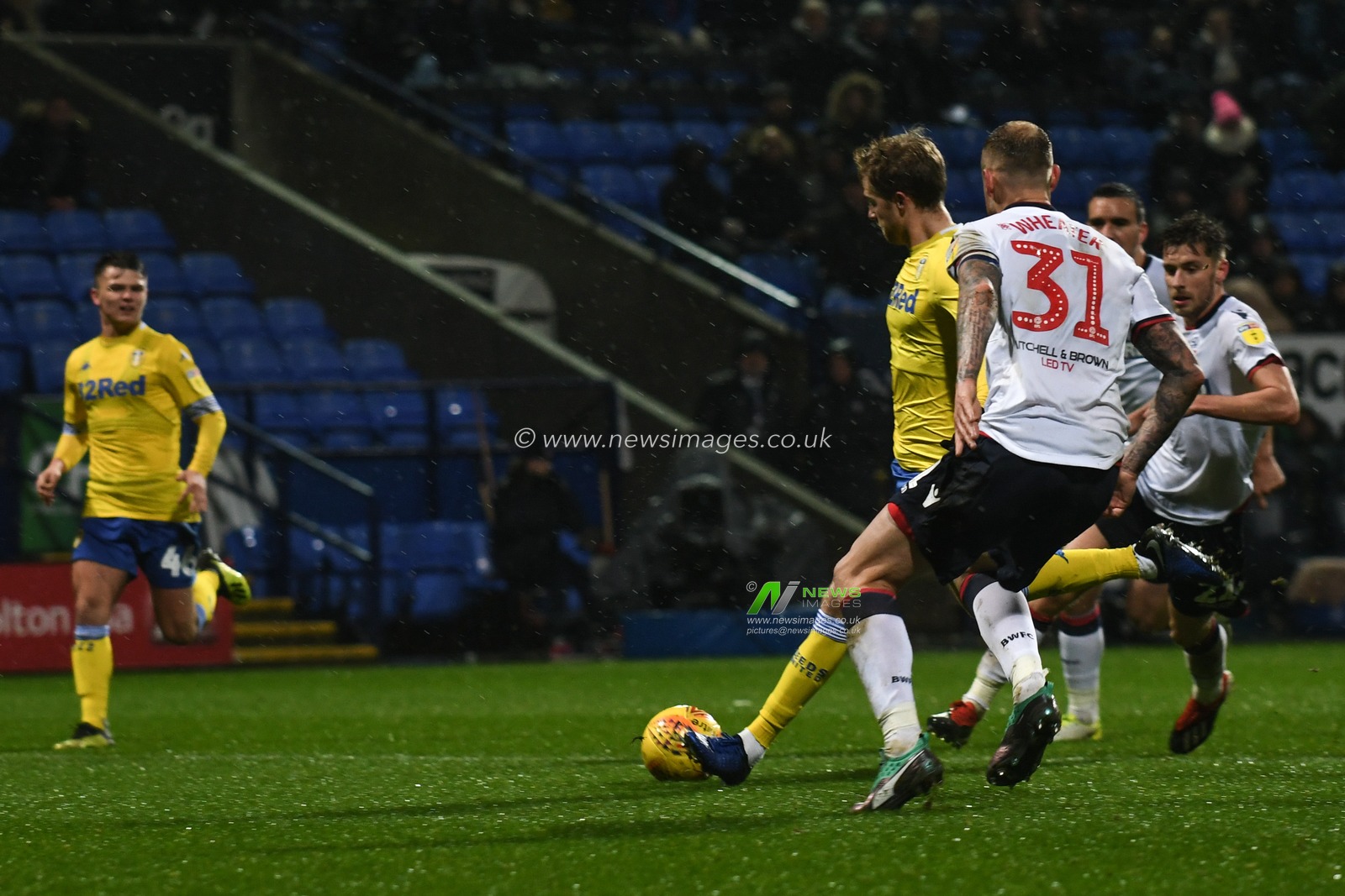 15th December 2018, University of Bolton Stadium, Bolton, England; Sky Bet Championship, Bolton vs Leeds united ; Patrick Bamford of Leeds United  scores and makes it 1-0


Credit: Richard Long/News Images

English Football League images are subject to DataCo Licence