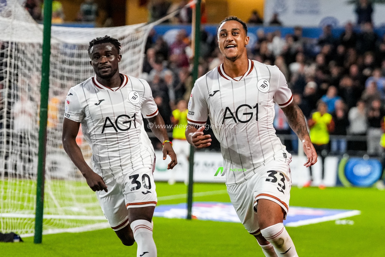 Adam Idah of Swansea City celebrates scoring his teams second goal during the Sky Bet Championship match Swansea City vs Watford at Swansea.com Stadium, Swansea, United Kingdom on 01 September 2026

(Photo by Andrew Lewis/News Images)