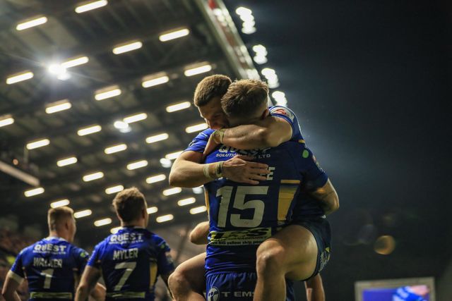 Betfred Super League round 8 Leeds Rhinos vs Castleford Tigers
