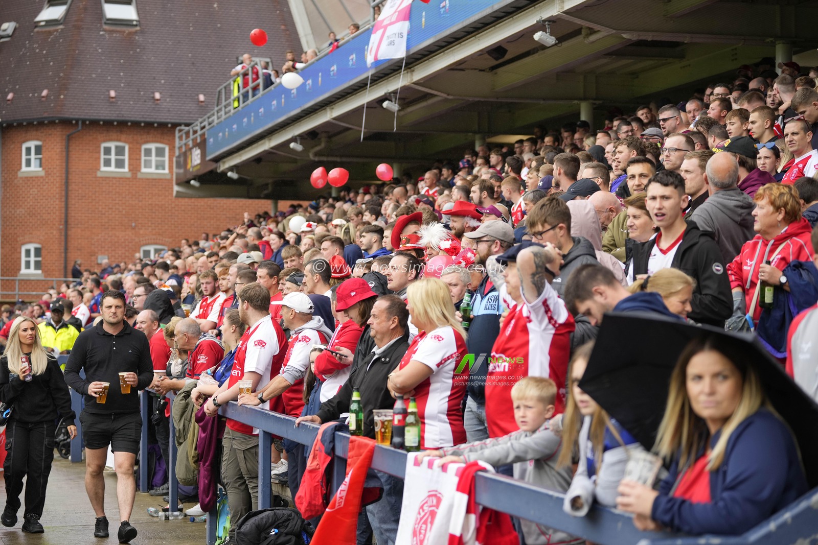 Hull KR fans wait for the game to begin before the Betfred Challenge Cup Semi Final match Hull KR vs Wigan Warriors at Sewell Group Craven Park, Kingston upon Hull, United Kingdom, 23rd July 2023

(Photo by Steve Flynn/News Images)