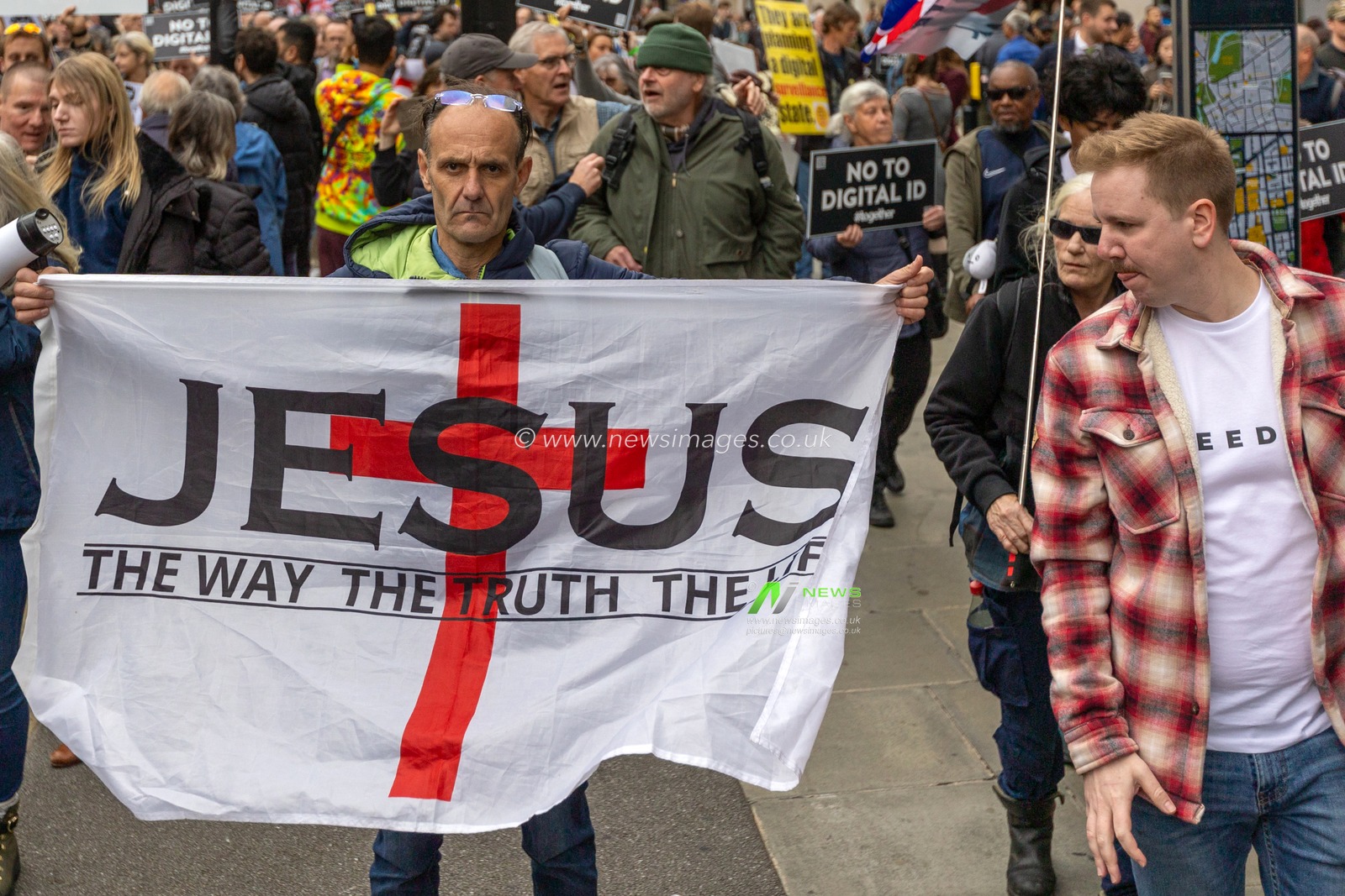 Hundreds of demonstrators gathered at Marble Arch and marched through central London to Whitehall, voicing strong opposition to the Governmentâ€™s proposed introduction of digital ID systems. Protesters carried banners and chanted slogans defending privacy, freedom, and civil liberties.

(Photo by Abdullah Bailey/News Images)