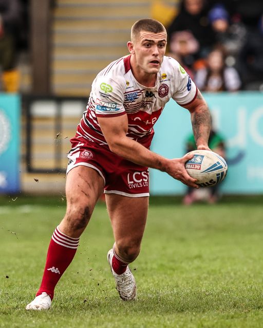 Brad O'Neill of Wigan Warriors breaks with the ball during the Betfred Super League round 1 match Castleford Tigers vs Wigan Warriors at OneBore Stadium, Castleford, Untied Kingdom on 15 February 2026

(Photo by Alfie Cosgrove/News Images)